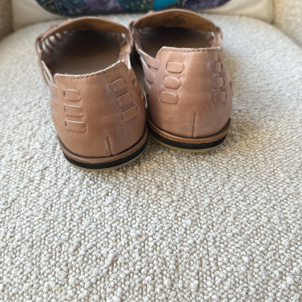 Nisolo natural huaraches flats. New without box. 8 - Picture 3 of 6